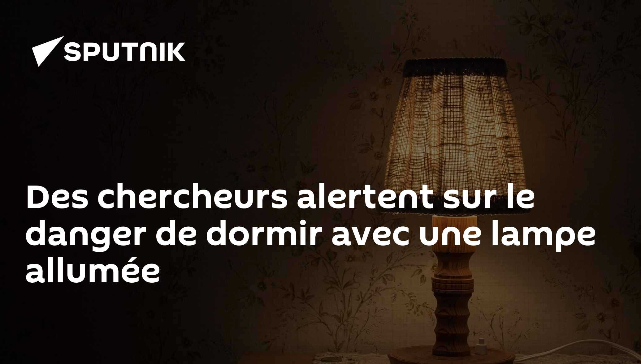 Laisser une Lampe Allumée la Nuit : Dangereux ou Pas ? – LampesDeChevet