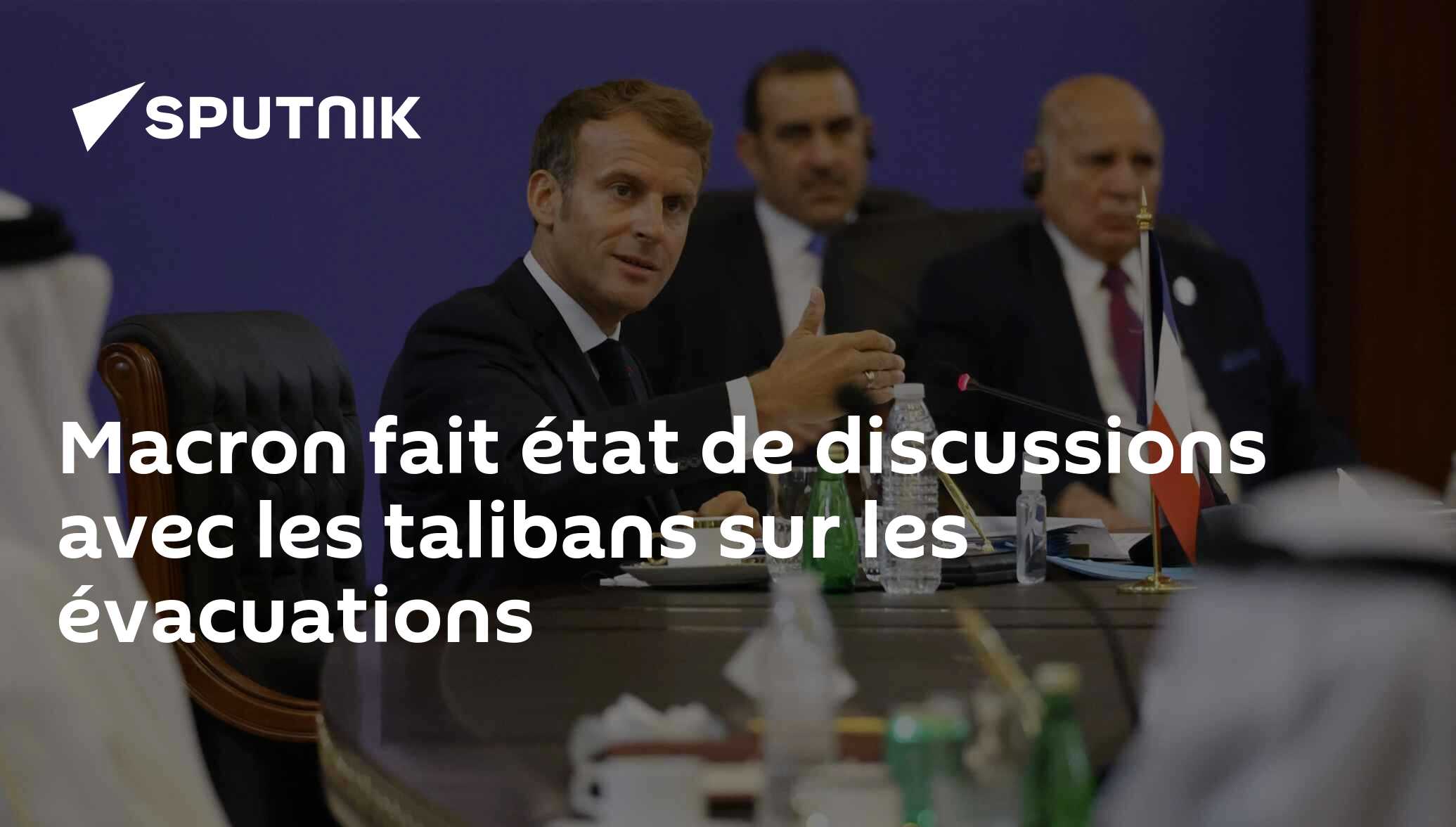 Macron fait état de discussions avec les talibans sur les évacuations