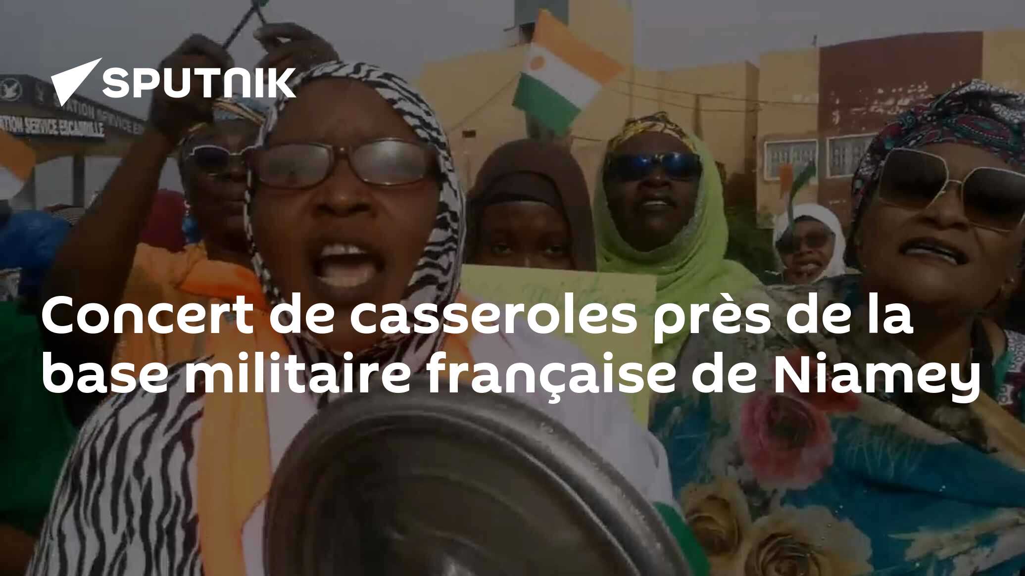Concert de casseroles près de la base militaire française de Niamey