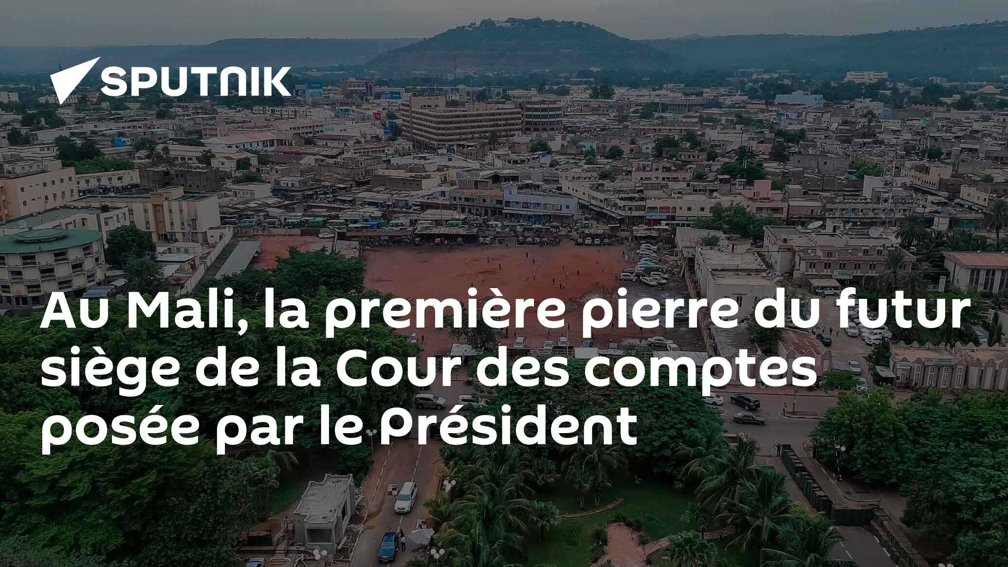 Au Mali, la première pierre du futur siège de la Cour des comptes posée par le Président