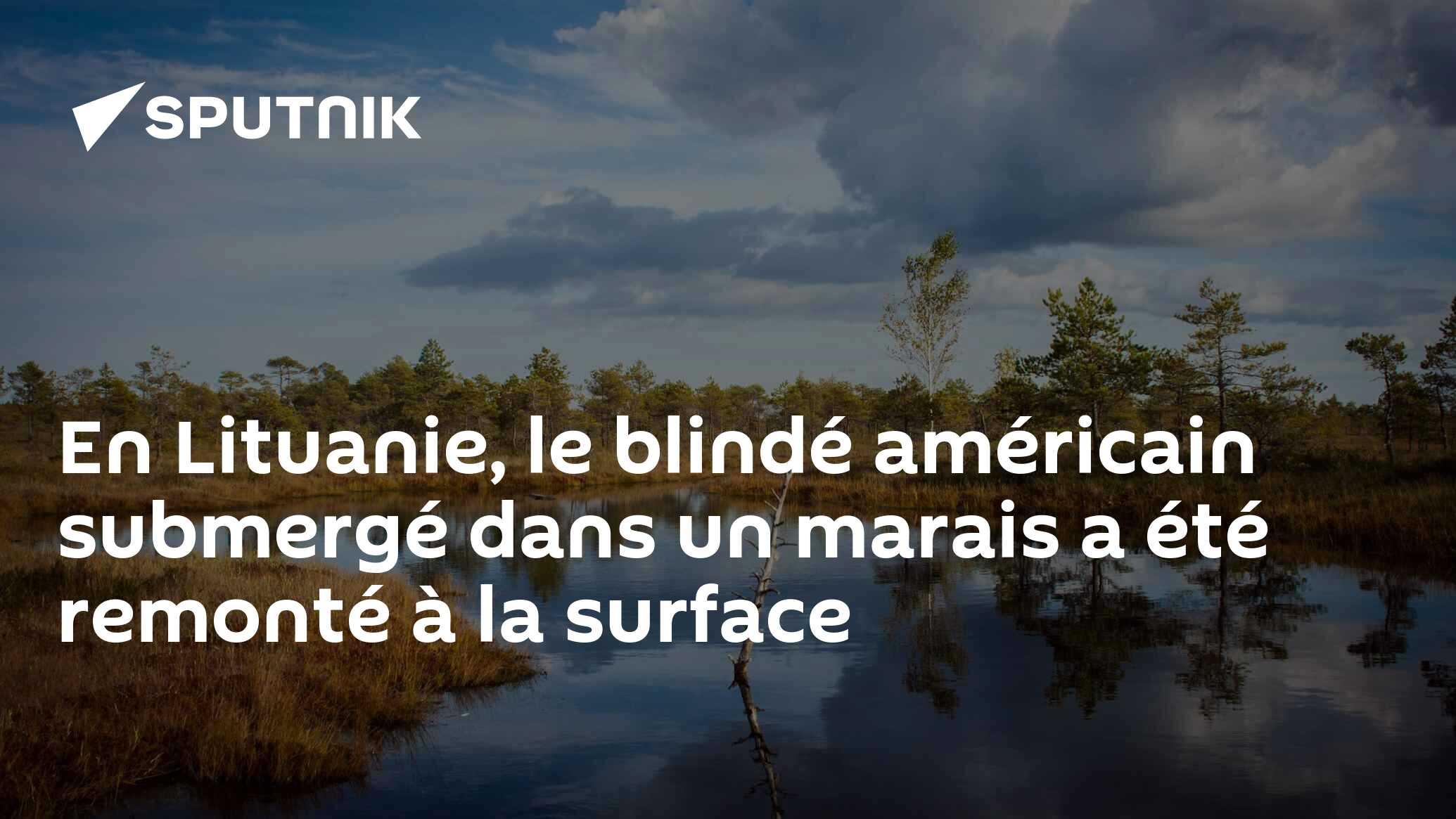 En Lituanie, le blindé américain submergé dans un marais a été remonté à la surface
