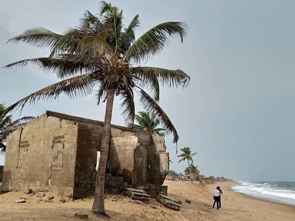 Togo: victimes de l’érosion côtière, les populations de la côte demandent réparation à la Banque mondiale – reportage Togo: victimes de l’érosion côtière, les populations de la côte demandent réparation à la Banque mondiale – reportage - Sputnik Afrique