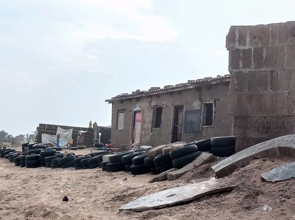 Togo: victimes de l’érosion côtière, les populations de la côte demandent réparation à la Banque mondiale – reportage Togo: victimes de l’érosion côtière, les populations de la côte demandent réparation à la Banque mondiale – reportage - Sputnik Afrique