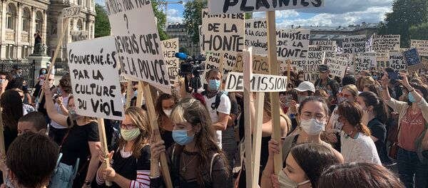 Un rassemblement féministe à Paris - Sputnik Afrique