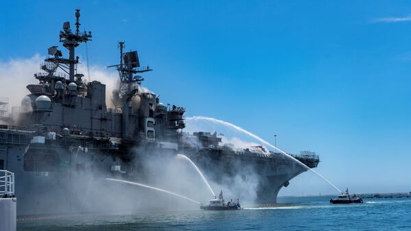Incendie à bord d'un navire amphibie de la marine de guerre américaine

 - Sputnik Afrique