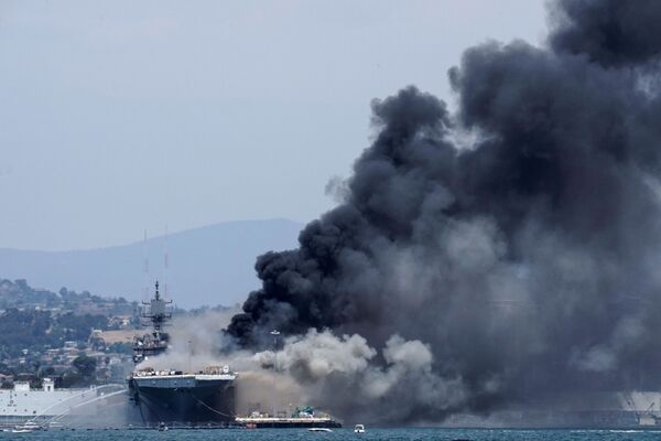 Incendie à bord d'un navire amphibie de la marine de guerre américaine

 - Sputnik Afrique
