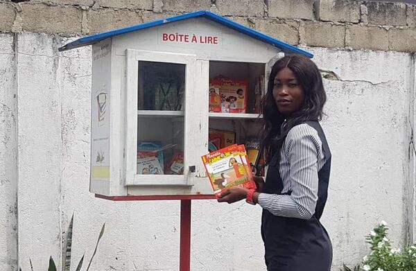 En Côte d’Ivoire, les livres prennent la rue d'assaut – photos - Sputnik Afrique