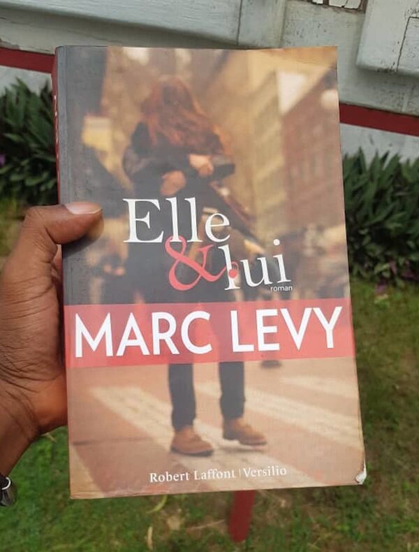 En Côte d’Ivoire, les livres prennent la rue d'assaut – photos - Sputnik Afrique