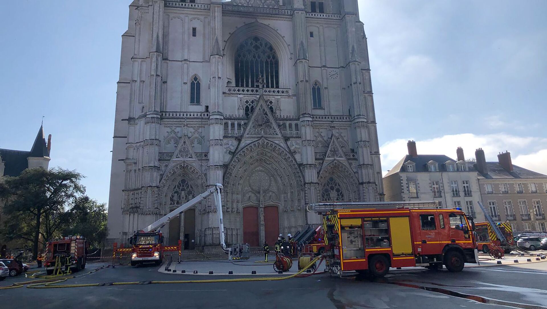 Incendie à la cathédrale de Saint-Pierre-et-Saint-Paul de Nantes, 18 juillet 2020 - Sputnik Afrique, 1920, 09.08.2021