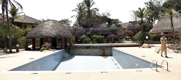 La piscine vide d'un hôtel déserté pour cause de Covid à Saly, au Sénégal. - Sputnik Afrique