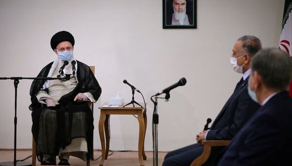 L'ayatollah Ali Khamenei avec le Premier ministre irakien Mustafa al-Kadhimi  - Sputnik Afrique