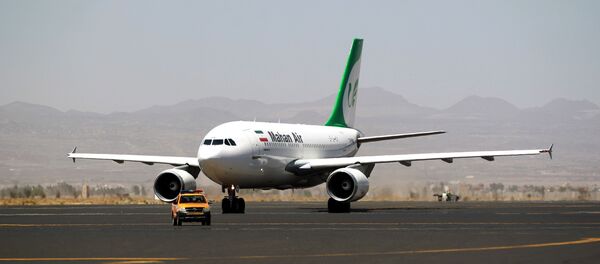 un avion de la compagnie aérienne Mahan Air, image d'illustration - Sputnik Afrique