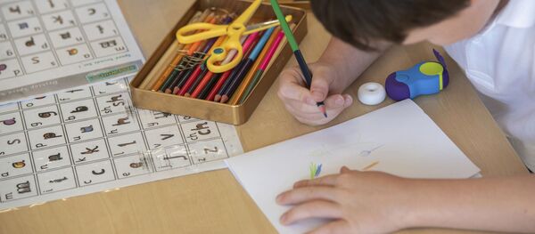 Un élève à une école britannique - Sputnik Afrique