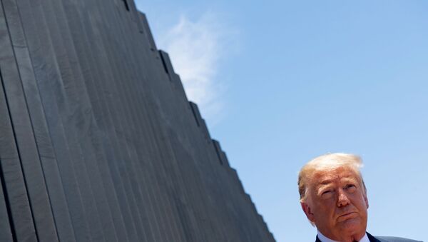 Trump et le mur à la frontière américano-mexicaine - Sputnik Afrique