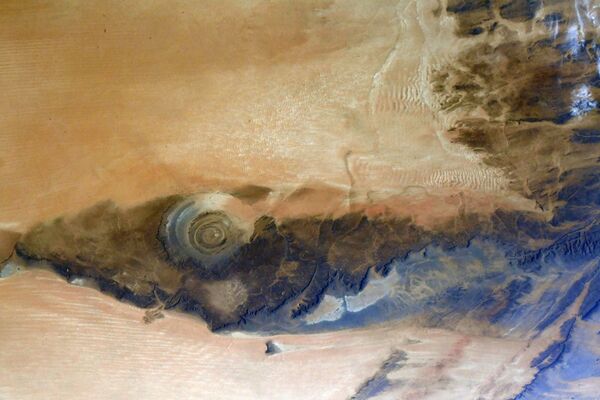 La structure de Richat, ou œil du Sahara, photographiée du bord de l’ISS. - Sputnik Afrique