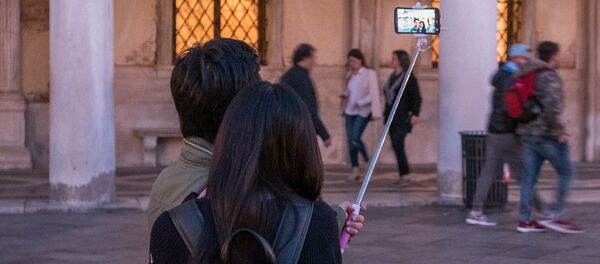 Planche à selfie, image d'illustration - Sputnik Afrique