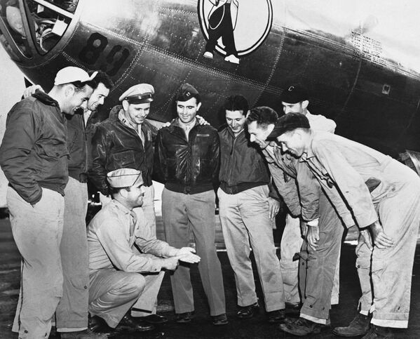 Les pilotes des bombardiers ayant largué les bombes nucléaires sur Hiroshima et Nagasaki - Sputnik Afrique