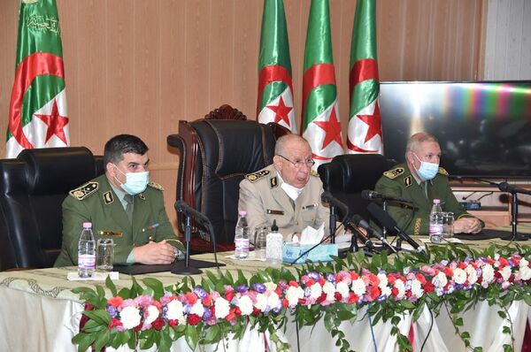 Le Président algérien nomme un nouveau commandant de la Gendarmerie nationale - photos - Sputnik Afrique