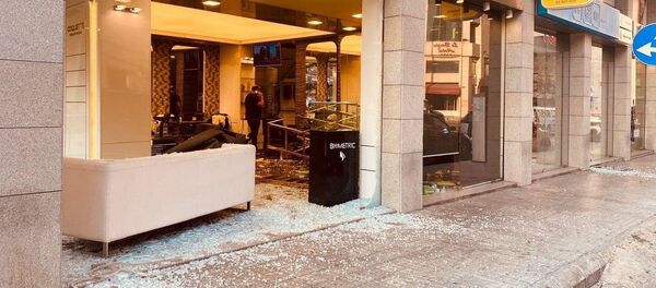 Explosion à Beyrouth: la déflagration a soufflé les vitres des habitations situées dans un rayon de quelques kilomètres de l'épicentre, 4 août 2020 - Sputnik Afrique