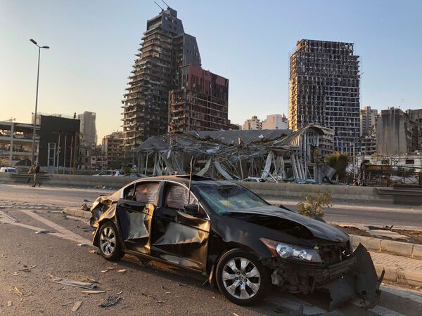 Scènes de dévastation à Beyrouth après deux énormes explosions - Sputnik Afrique