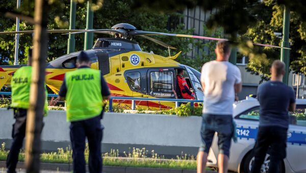 Un hélicoptère de sauvetage sur le site de la chute du cycliste néerlandais Fabio Jakobsen - Sputnik Afrique