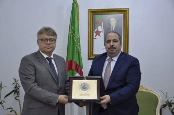 Le parti au pouvoir en Algérie, le FLN, invité à Moscou pour un sommet - Sputnik Afrique