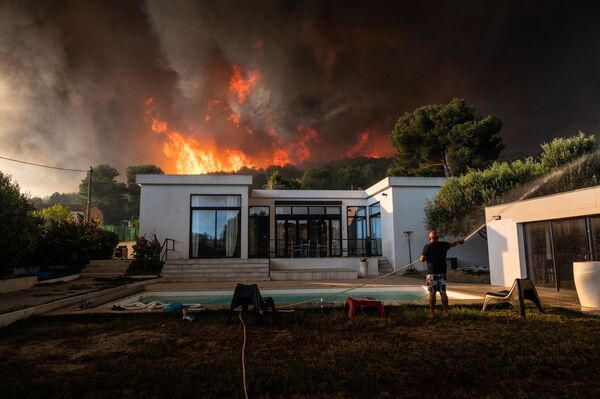Incendie de forêt à La Couronne, France. - Sputnik Afrique