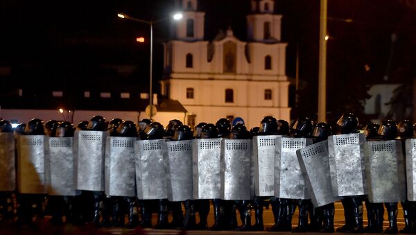 Heurts entre manifestants et policiers à Minsk - Sputnik Afrique