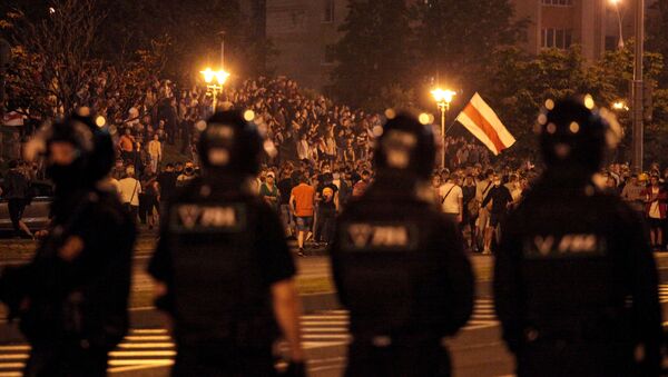 Nuit d'émeutes en Biélorussie à l’issue de la présidentielle - Sputnik Afrique