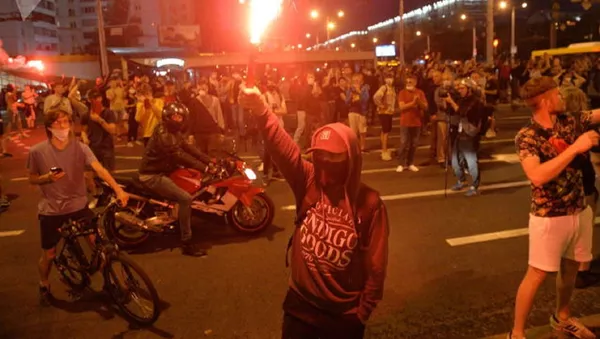 Des manifestants à Minsk, Biélorussie - Sputnik Afrique