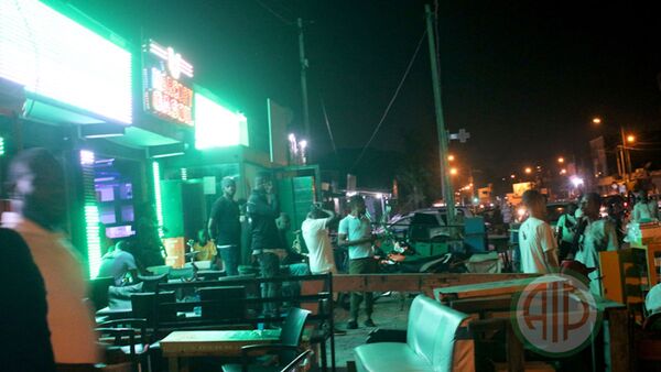 L’ambiance nocturne d’Abidjan, à la veille des fêtes de l’indépendance 2020. - Sputnik Afrique