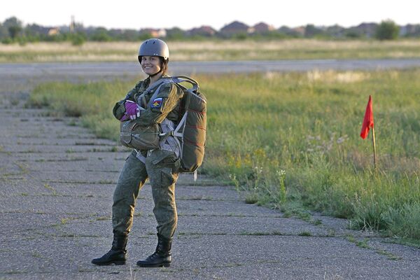 Les futures femmes pilotes de l'armée de l'air russe

 - Sputnik Afrique