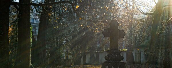 Une tombe - Sputnik Afrique