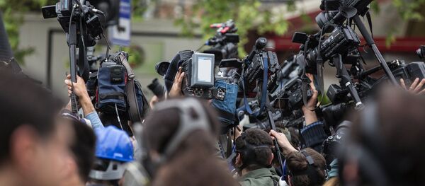 Des journalistes - Sputnik Afrique