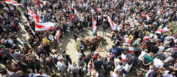 Manifestation près du métro Pouchkinskaïa à Minsk - Sputnik Afrique