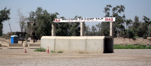 L'entrée de la base de Taji en Irak (archive photo) - Sputnik Afrique