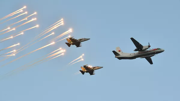 Des Yak-130 et un An-26 participent à une parade militaire à Minsk, archives - Sputnik Afrique