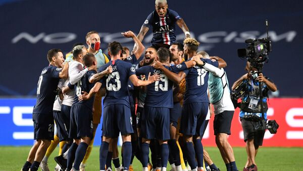 Les joueurs du PSG célébrant la victoire en demi-finale      - Sputnik Afrique