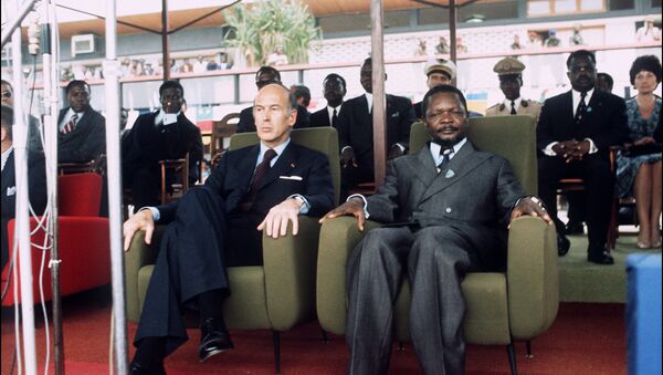 Les Présidents français Valéry Giscard d'Estaing et centrafricain Jean-Bedel Bokassa, le 5 mars 1975 à Bangui. - Sputnik Afrique