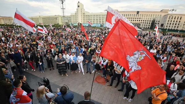 Manifestation à Minsk, le 20 août - Sputnik Afrique