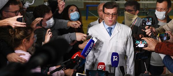 Le médecin en chef de l'hôpital des soins d'urgence N°1 d'Omsk, Alexandre Mourakhovski Le médecin en chef de l'hôpital des soins d'urgence N°1 d'Omsk, Alexandre Mourakhovski - Sputnik Afrique