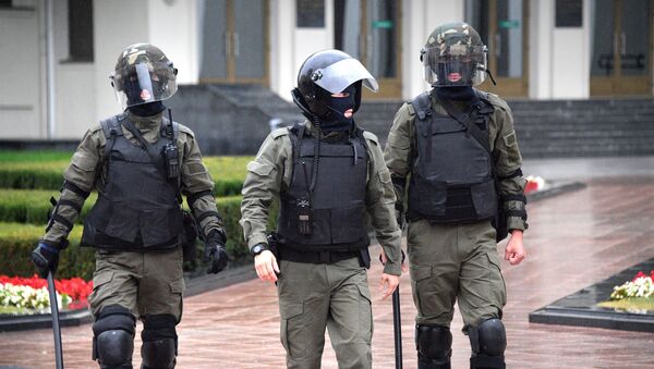 Des membres d'une unité spéciale de police à Minsk (archive photo) - Sputnik Afrique