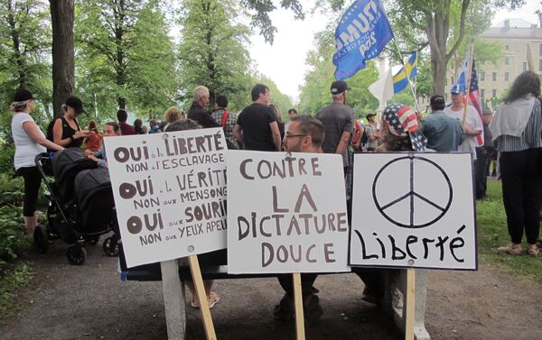 La protestation contre la prolongation des mesures sanitaires se poursuit au Québec - Sputnik Afrique