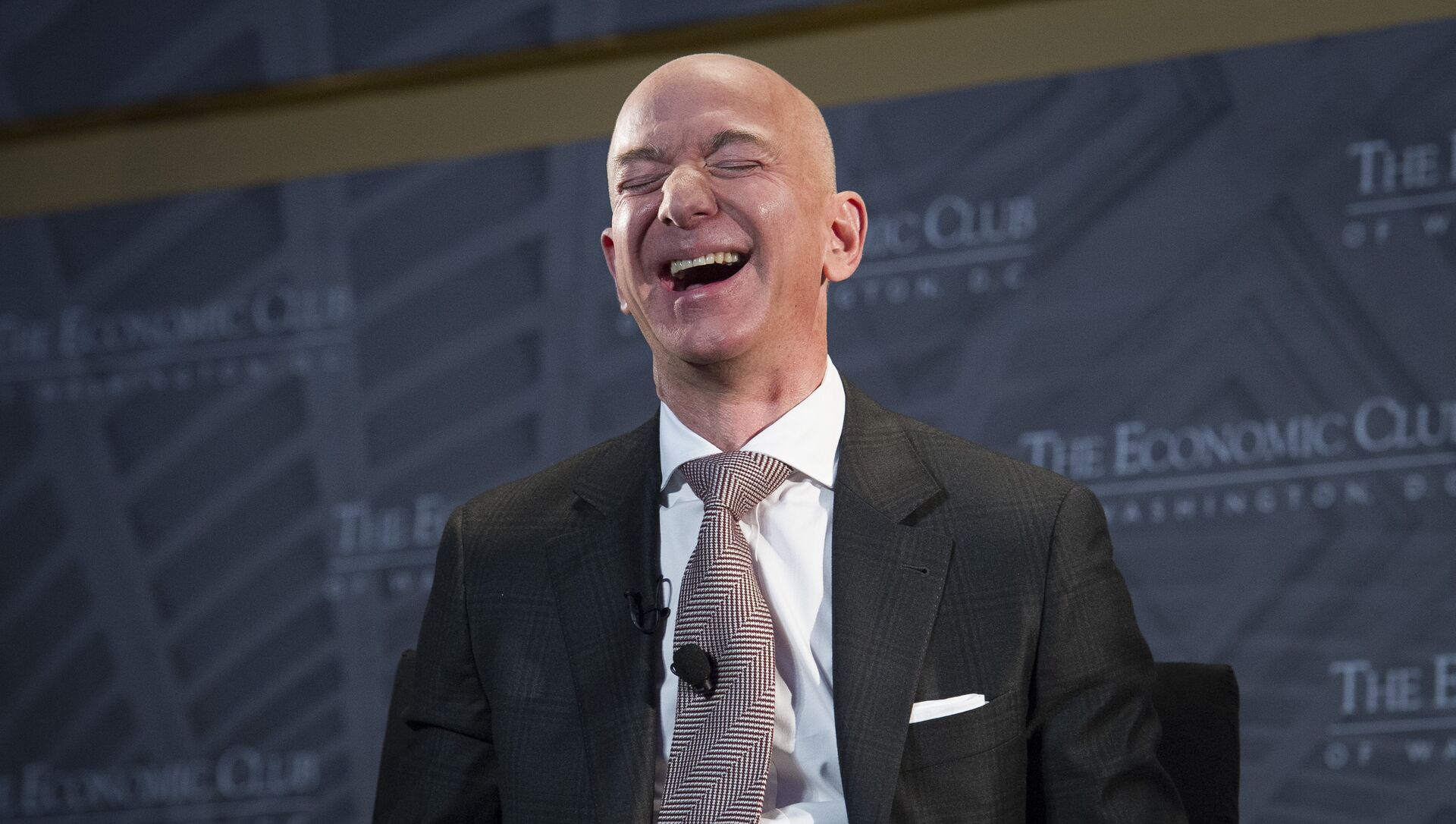 Jeff Bezos, fondateur d'Amazon - Sputnik Afrique, 1920, 15.06.2021
