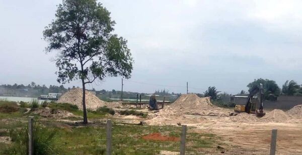 Le combat de villageois togolais contre une carrière qui menace leurs habitations - Sputnik Afrique