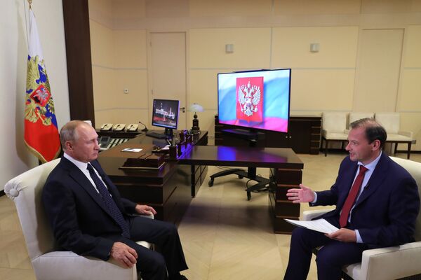 Vladimir Poutine pendant l'enregistrement d'une grande interview pour VGTRK. - Sputnik Afrique
