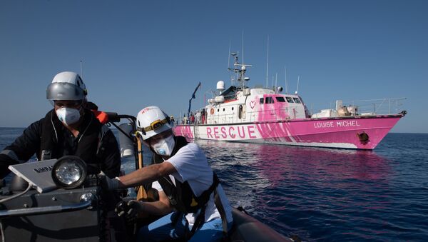 Un navire de Banksy en Méditerranée pour secourir les migrants - Sputnik Afrique