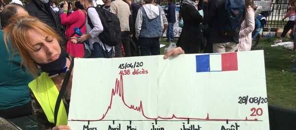 Anti-masques: rassemblement de militants sur la place de la Nation à Paris, 29 août 2020 - Sputnik Afrique