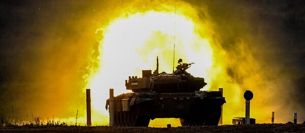 Un T-72 pendant le biathlon de chars 2020 Un T-72 pendant le biathlon de chars 2020 - Sputnik Afrique