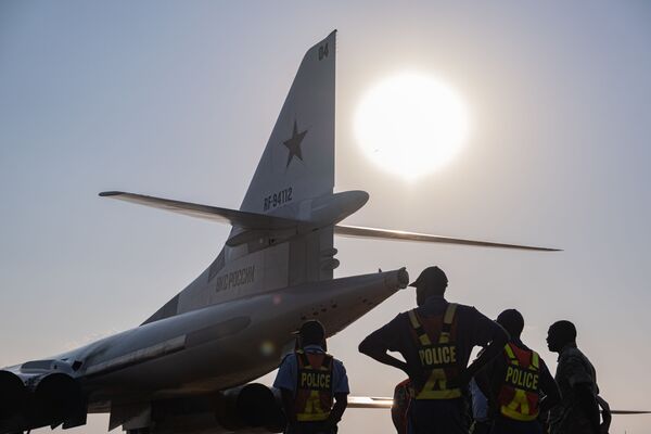 Le Tu-160, l’avion de combat russe le plus redoutable, selon Aviation Week & Space Technology 

 - Sputnik Afrique